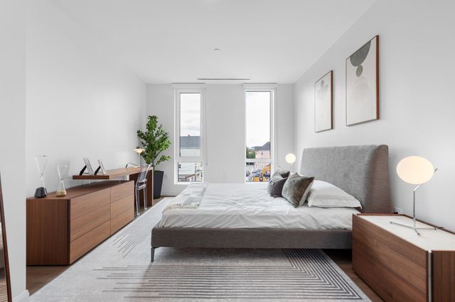 610 Hammond St 204, Brookline, MA 02467