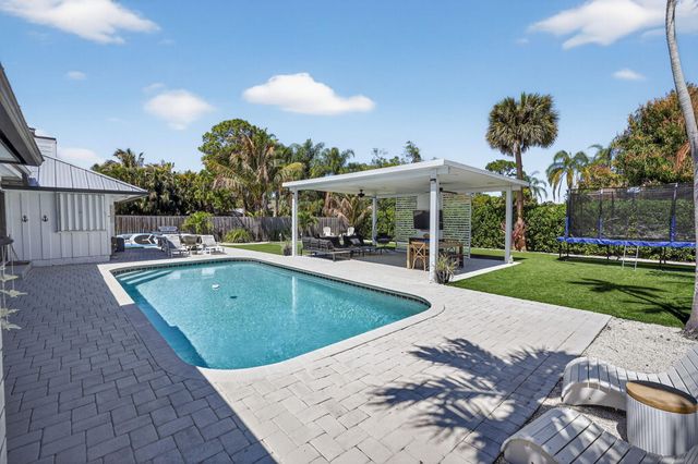 4415 River Pines Court, Tequesta, FL 33469