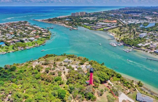 4415 River Pines Court, Tequesta, FL 33469