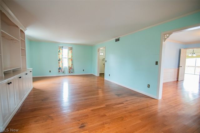 32 Ashwood Place, Vienna, WV 26105