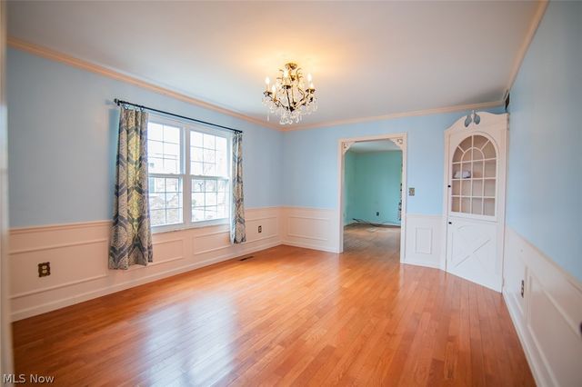 32 Ashwood Place, Vienna, WV 26105