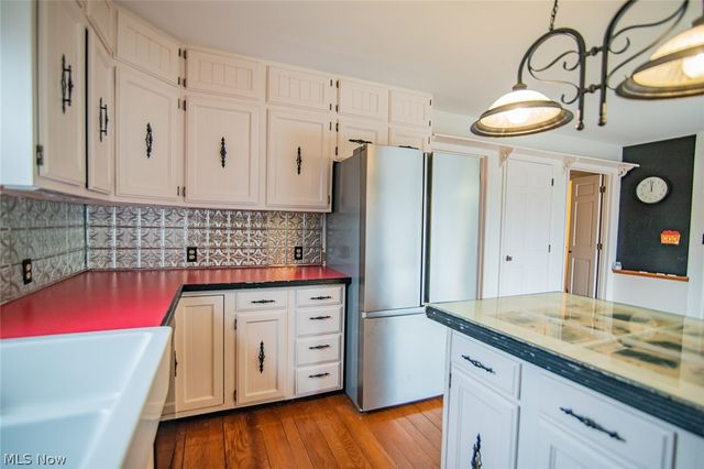 32 Ashwood Place, Vienna, WV 26105