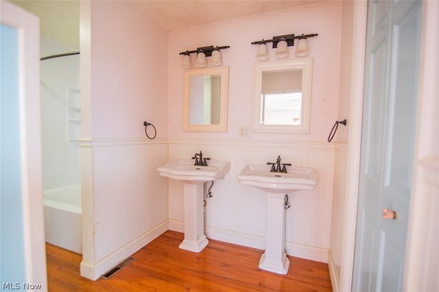 32 Ashwood Place, Vienna, WV 26105