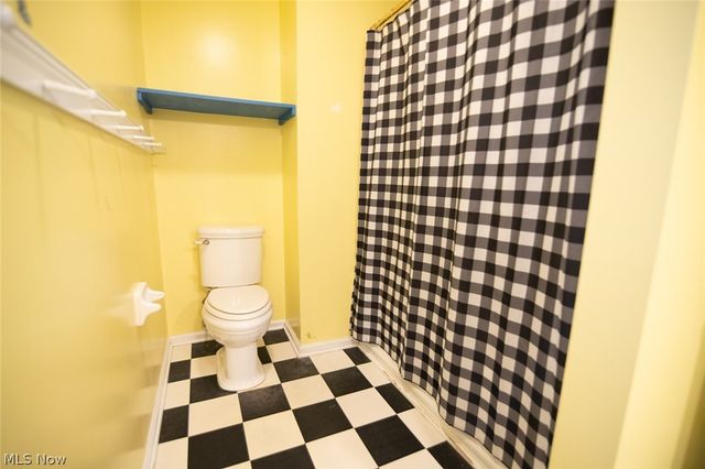 32 Ashwood Place, Vienna, WV 26105