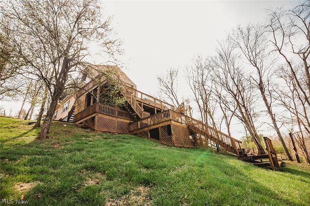 32 Ashwood Place, Vienna, WV 26105
