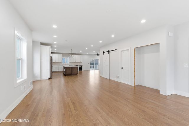 54 W Washington Avenue, Atlantic Highlands, NJ 07716