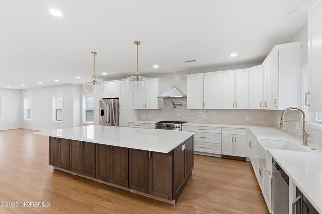 54 W Washington Avenue, Atlantic Highlands, NJ 07716