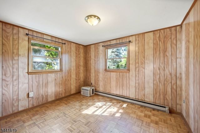 16 Allegheny Ave, West Milford Twp., NJ 07480