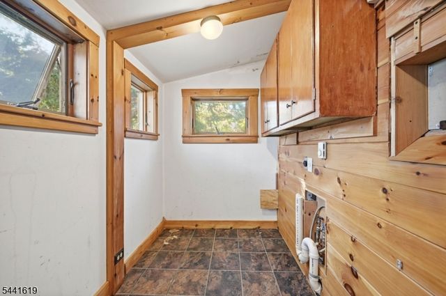 16 Allegheny Ave, West Milford Twp., NJ 07480