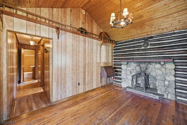 16 Allegheny Ave, West Milford Twp., NJ 07480