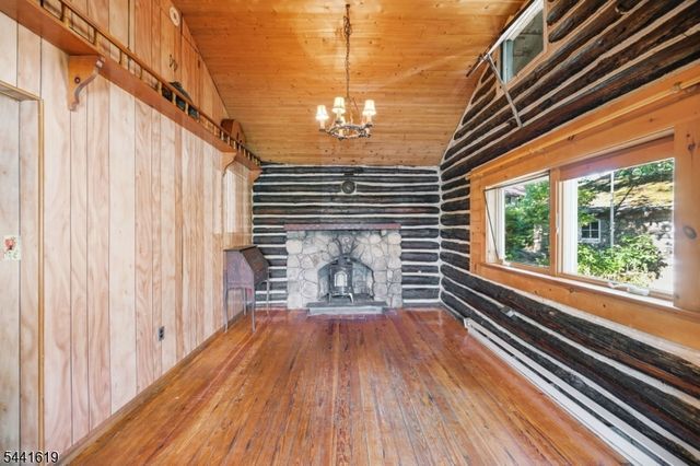16 Allegheny Ave, West Milford Twp., NJ 07480