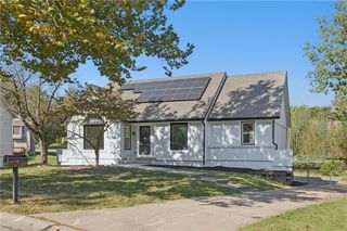 10474 Ceanen Lake Road, Lenexa, KS 66215