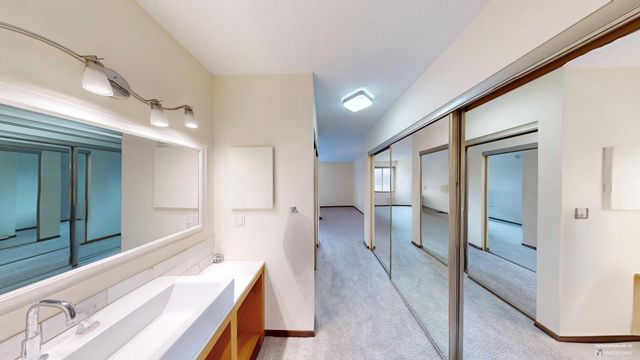 4710 58th Avenue N 301, Crystal, MN 55429