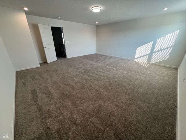 5374 Noble Crossing Parkway W, Noblesville, IN 46062