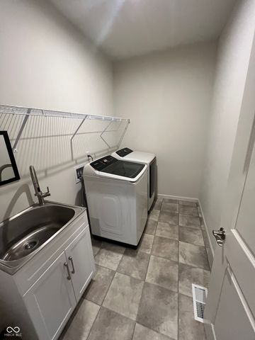 5374 Noble Crossing Parkway W, Noblesville, IN 46062