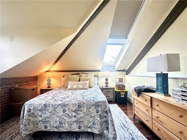 10 Young Street 3, Newport, RI 02840