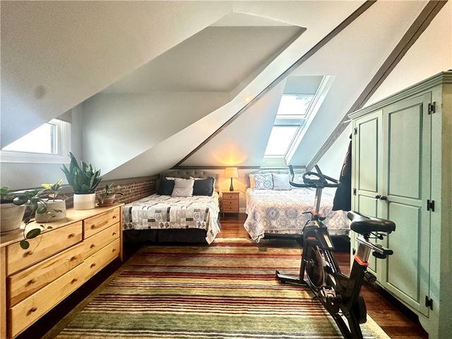 10 Young Street 3, Newport, RI 02840