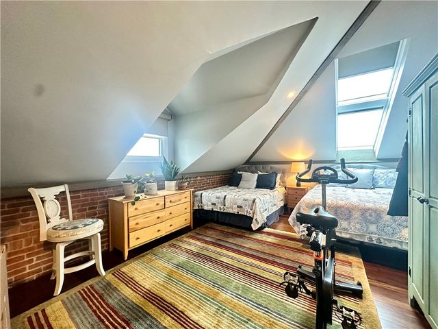 10 Young Street 3, Newport, RI 02840