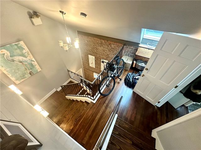 10 Young Street 3, Newport, RI 02840