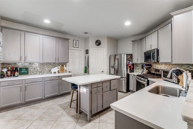 2328 Throckmorton Street, Dallas, TX 75219