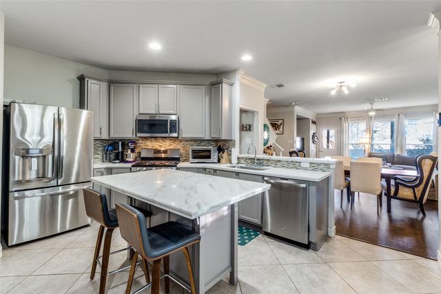 2328 Throckmorton Street, Dallas, TX 75219