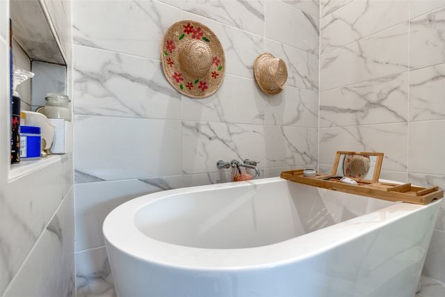 2328 Throckmorton Street, Dallas, TX 75219