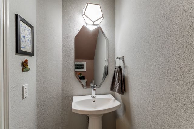 2328 Throckmorton Street, Dallas, TX 75219