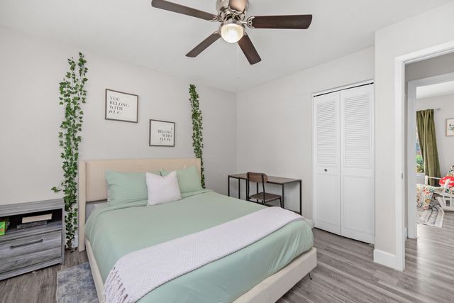 827 Blvd De L Orleans, Mary Esther, FL 32569