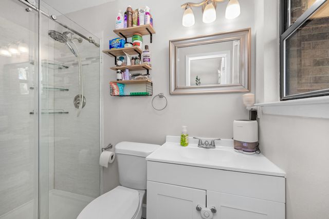 827 Blvd De L Orleans, Mary Esther, FL 32569