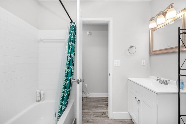 827 Blvd De L Orleans, Mary Esther, FL 32569