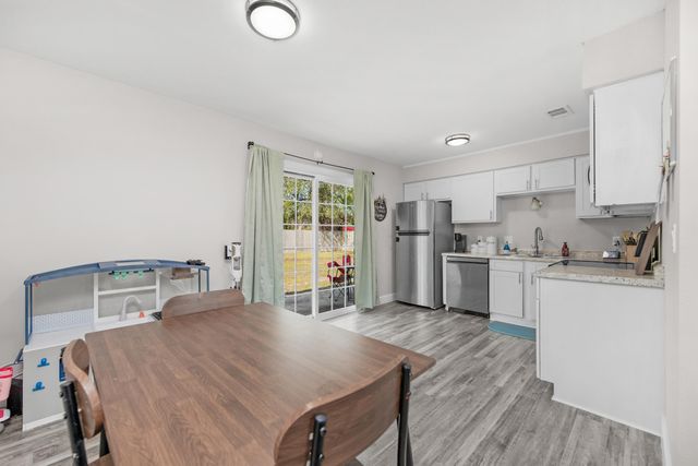 827 Blvd De L Orleans, Mary Esther, FL 32569