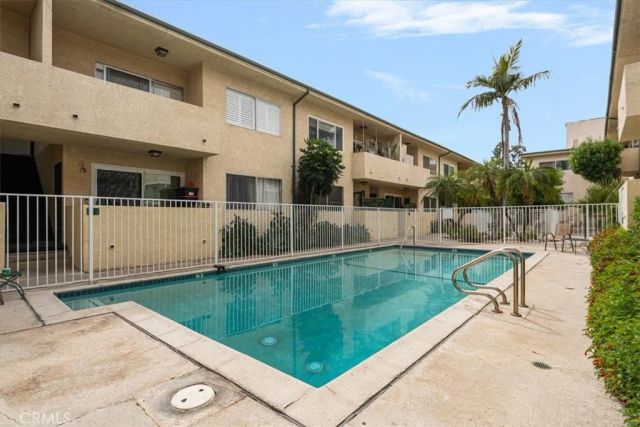 5328 Newcastle Avenue 54, Encino, CA 91316