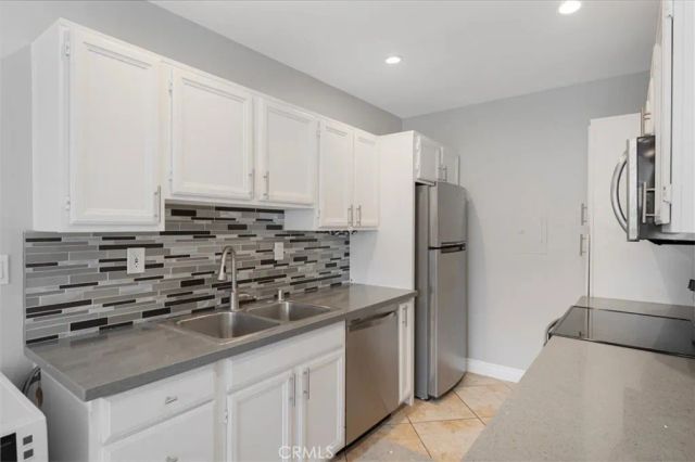 5328 Newcastle Avenue 54, Encino, CA 91316
