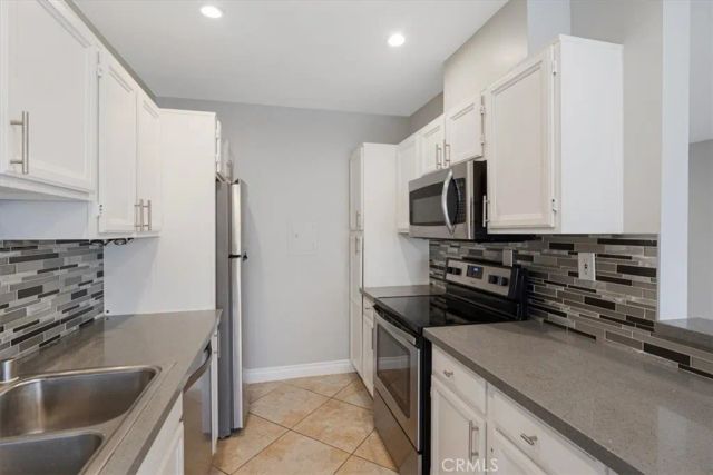 5328 Newcastle Avenue 54, Encino, CA 91316