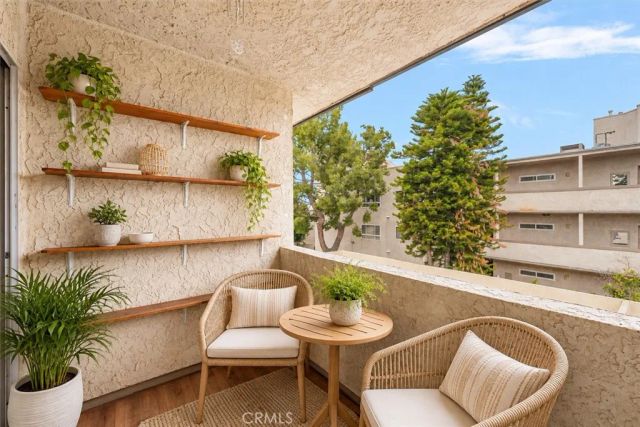 5328 Newcastle Avenue 54, Encino, CA 91316