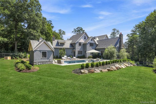 2 Barry Court, Katonah, NY 10536