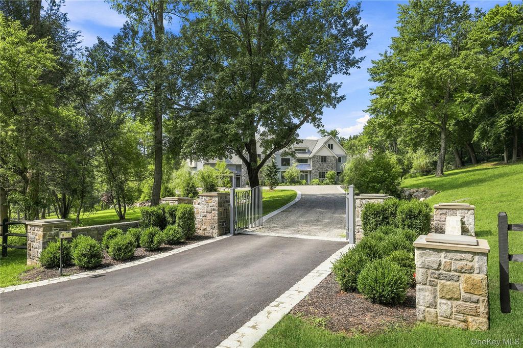 2 Barry Court, Katonah, NY 10536