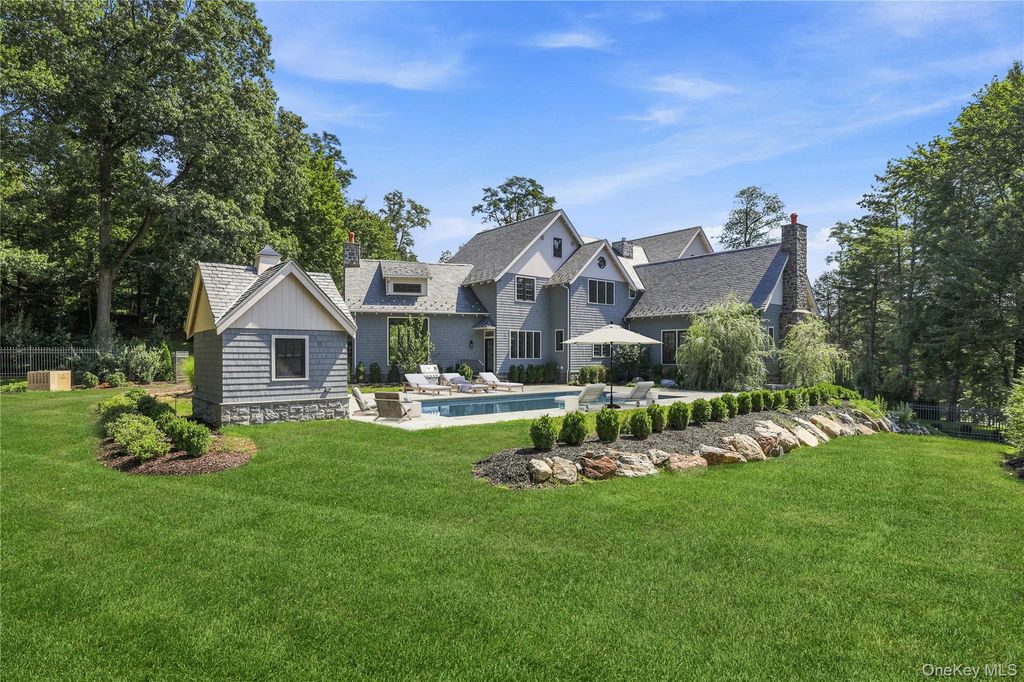 2 Barry Court, Katonah, NY 10536 — photo 5