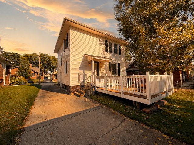 202 Dawson Avenue, Rockford, IL 61107