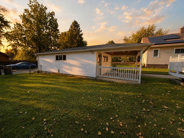 202 Dawson Avenue, Rockford, IL 61107