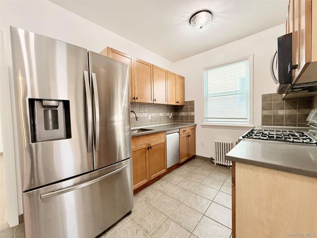 7848 85th Street 2, Glendale, NY 11385