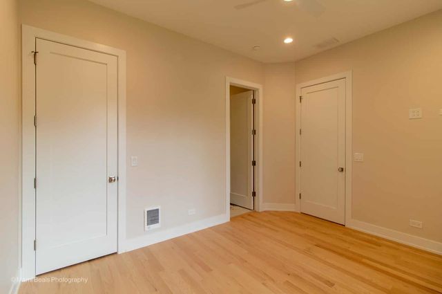 507 E 60th Street 1, Chicago, IL 60637