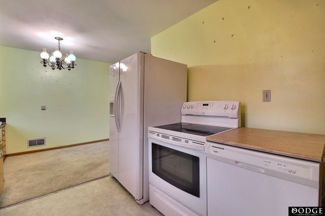 1248 Dodge Street, Fremont, NE 68025