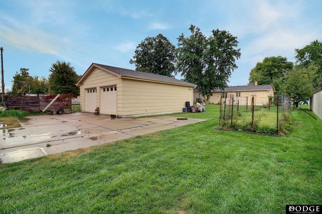 1248 Dodge Street, Fremont, NE 68025