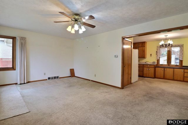 1248 Dodge Street, Fremont, NE 68025
