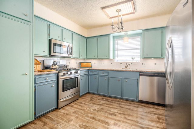 1223 Sailfish Street, Bayou Vista, TX 77563