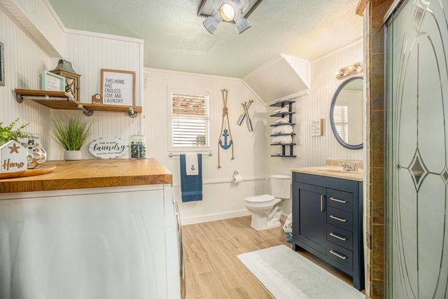 1223 Sailfish Street, Bayou Vista, TX 77563