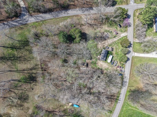 1200 Bloom Landing Rd, Charlotte, TN 37036