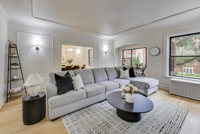 6721 S Merrill Avenue 1, Chicago, IL 60649