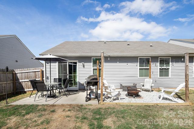 2458 Thorn Spring Lane SE, Concord, NC 28025